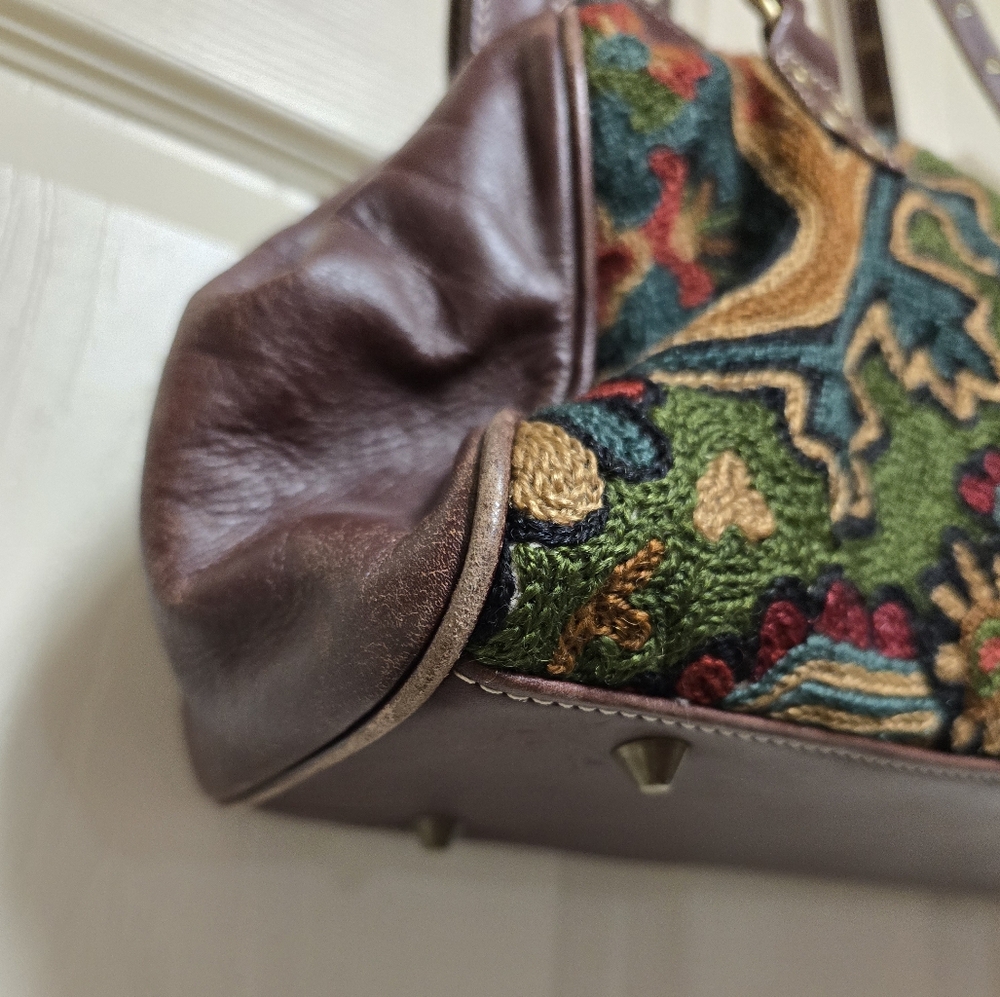 Vintage Isabella Fiore Tapestry Shoulder Bag - Picture 15 of 16